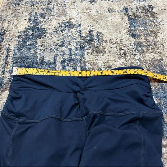 FP Movement by Free People Navy Blue Front Twist Capri Leggings Size Medium - Picture 6 of 8